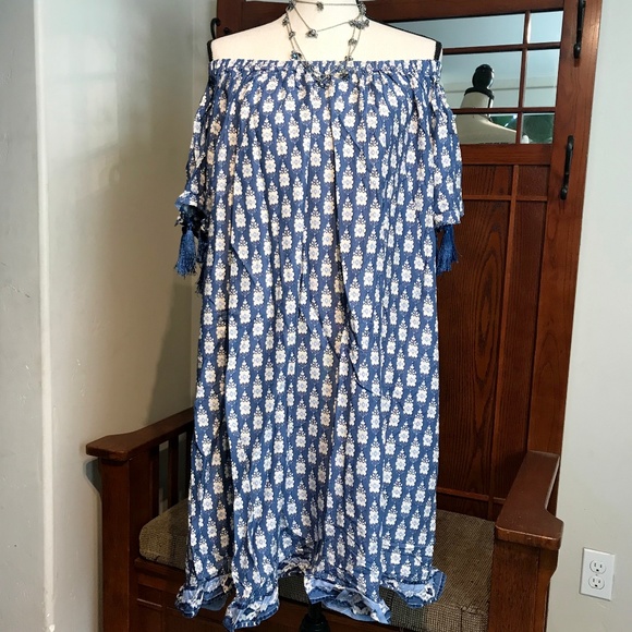 Off the Shoulder Tassel Dress - Picture 2 of 6